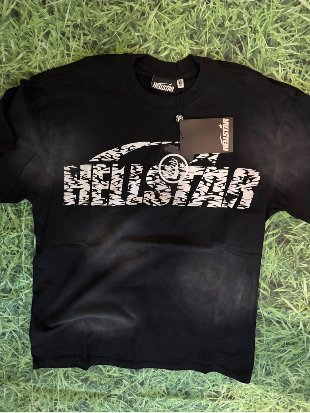 Hellstar Men's Black Short-Sleeve Logo Tee